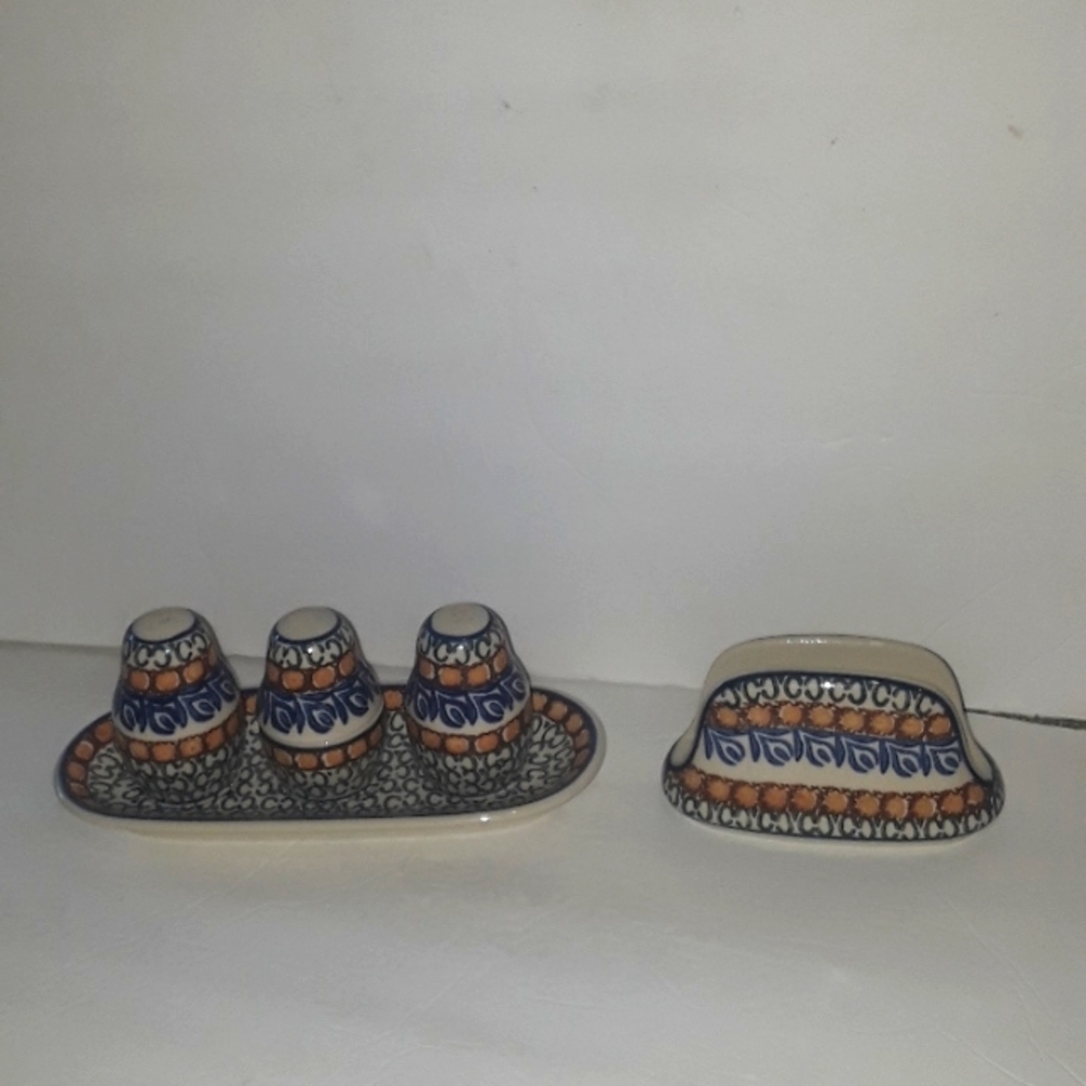 c CERAMIKA ARTYSTYCZNA ART CERAMICS 3 PC SALT & PEPPER SHAKER & NAPKIN H…